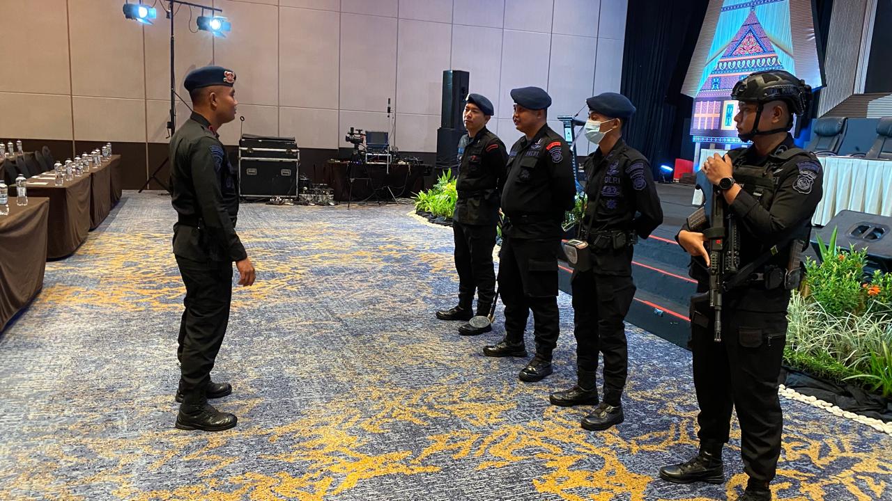 Pengamanan Rakernas PSI Makassar oleh Gegana Brimob Polda Sulsel