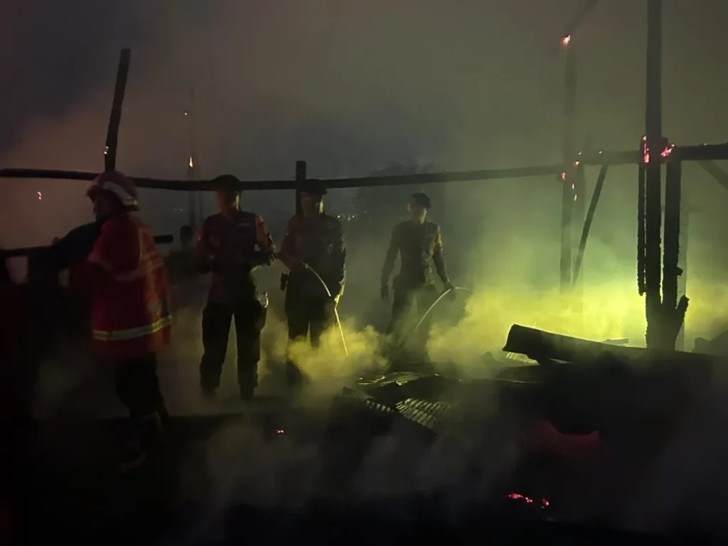 Kebakaran Kios Bulungan hanguskan belasan kios di Tanjung Selor