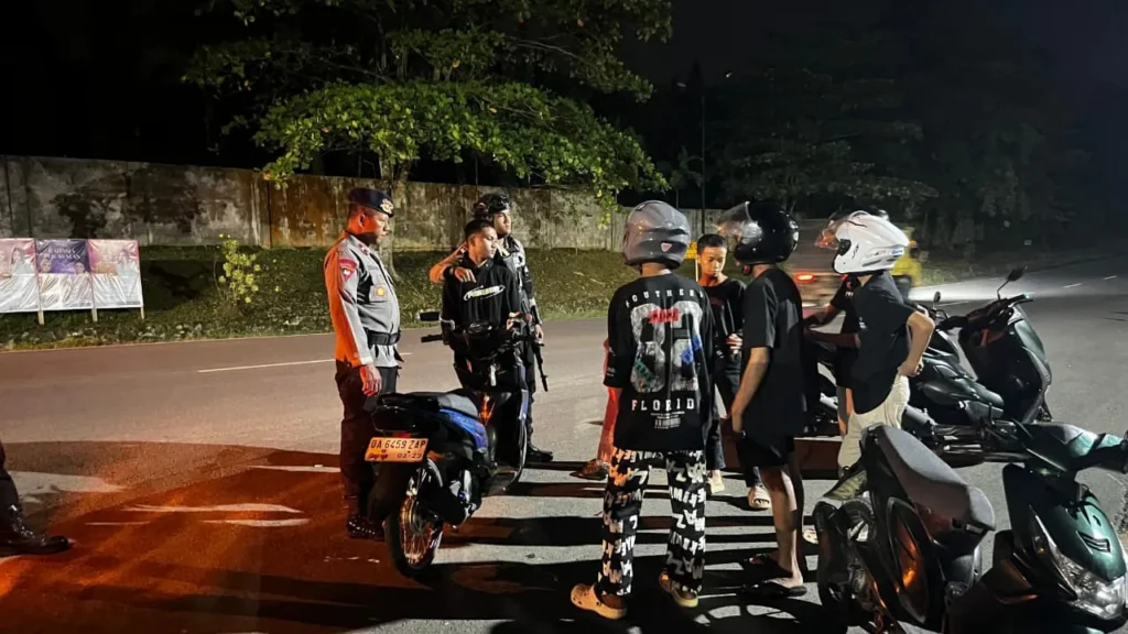 Penindakan remaja ketika Brimob Kalsel amankan balap liar