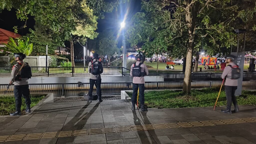 Pengamanan Pasar Malam HUT Kabupaten Merauke ke-124 berjalan aman dan kondusif