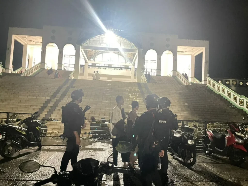 Patroli Ramadan Brimob Kaltara lakukan patroli dialogis bersama masyarakat